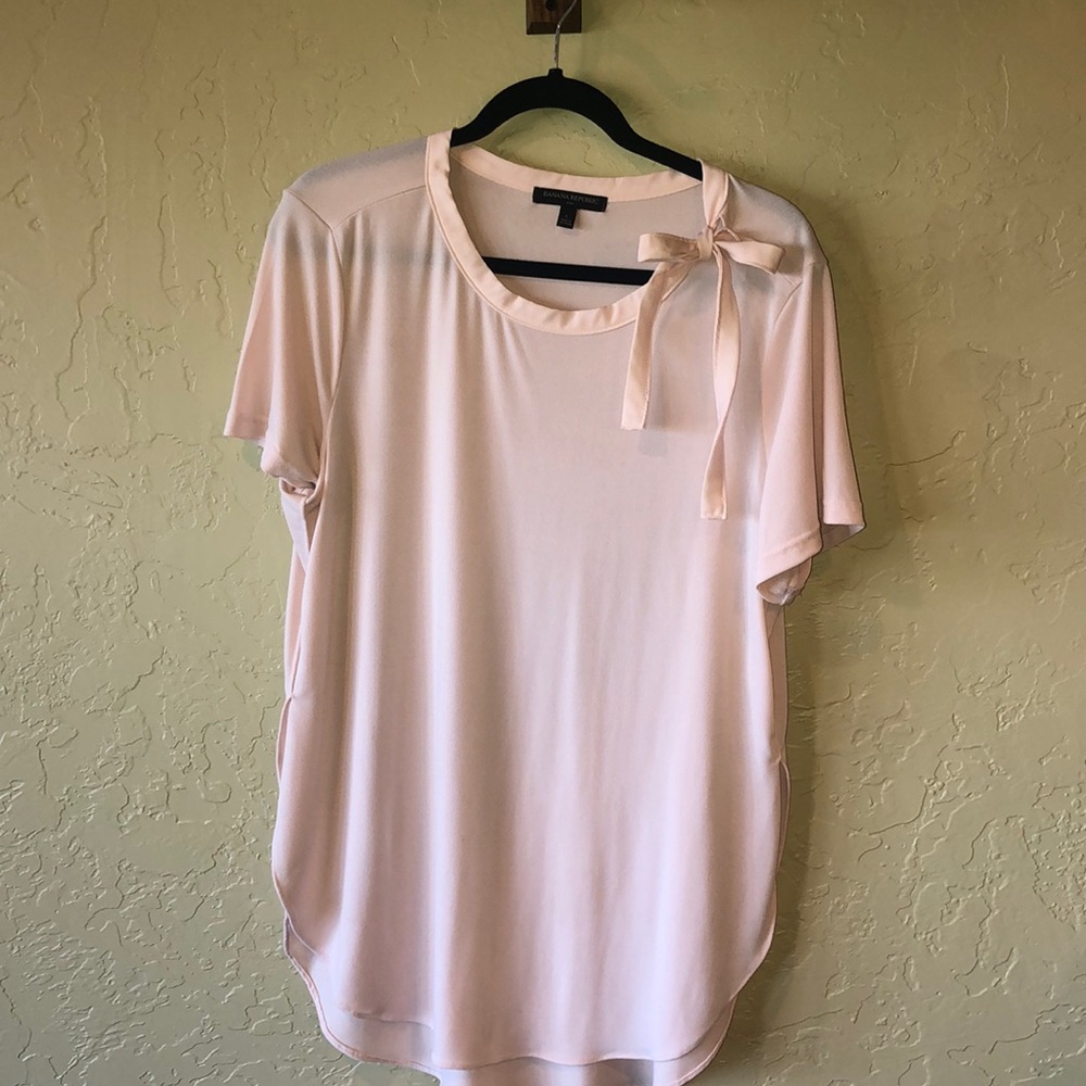 💖Banana Republic light pink blush bow blouse